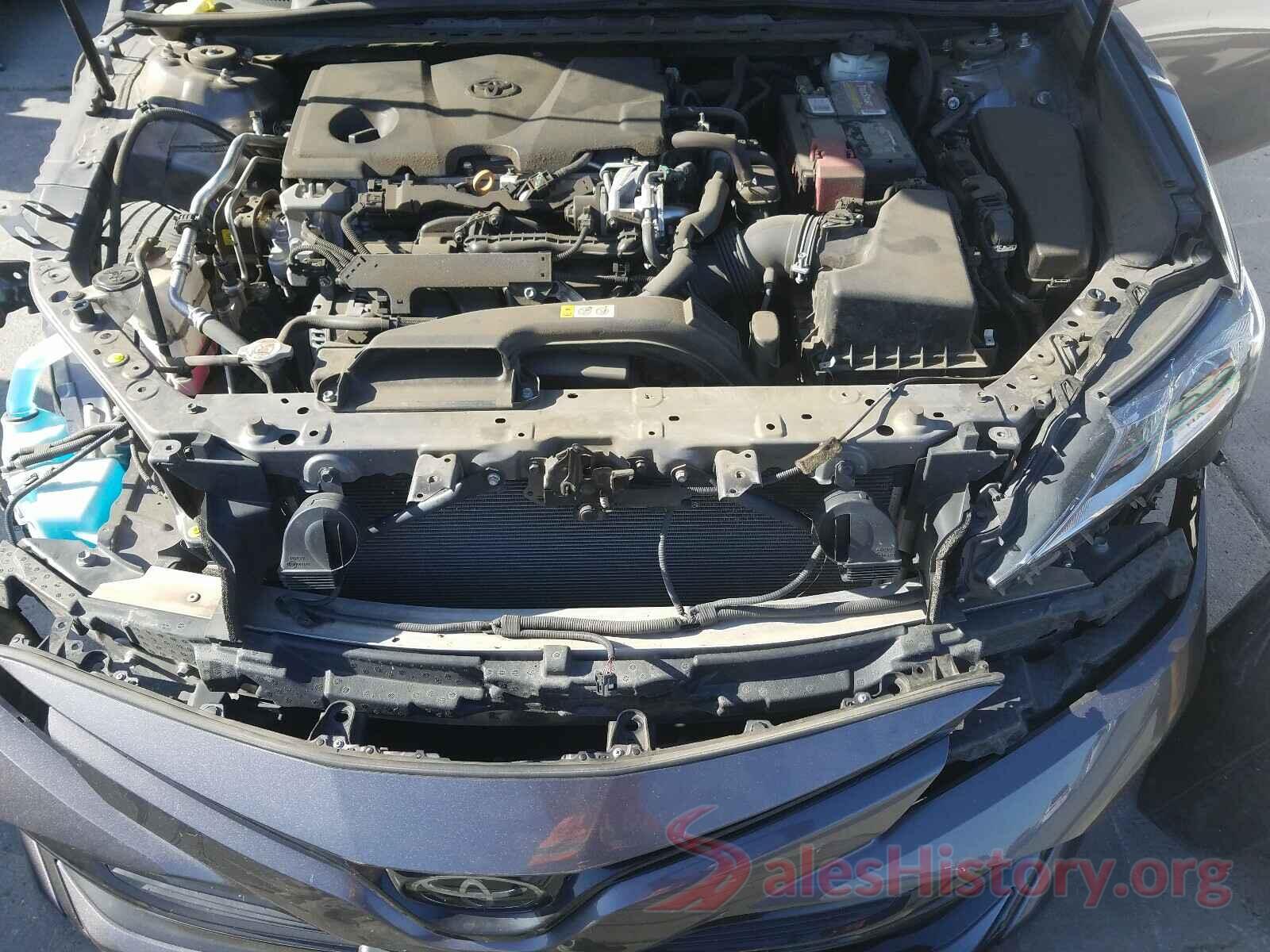 4T1B11HK8JU090618 2018 TOYOTA CAMRY