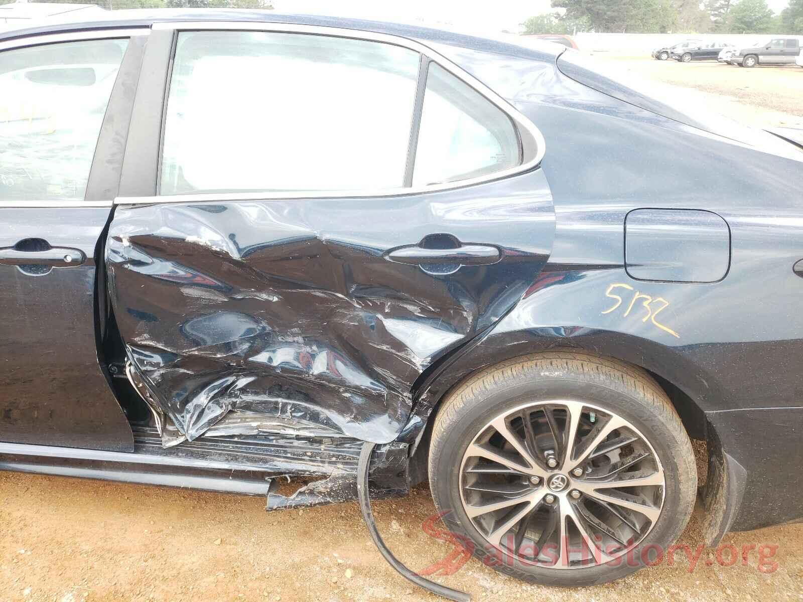 4T1B11HK8JU616794 2018 TOYOTA CAMRY