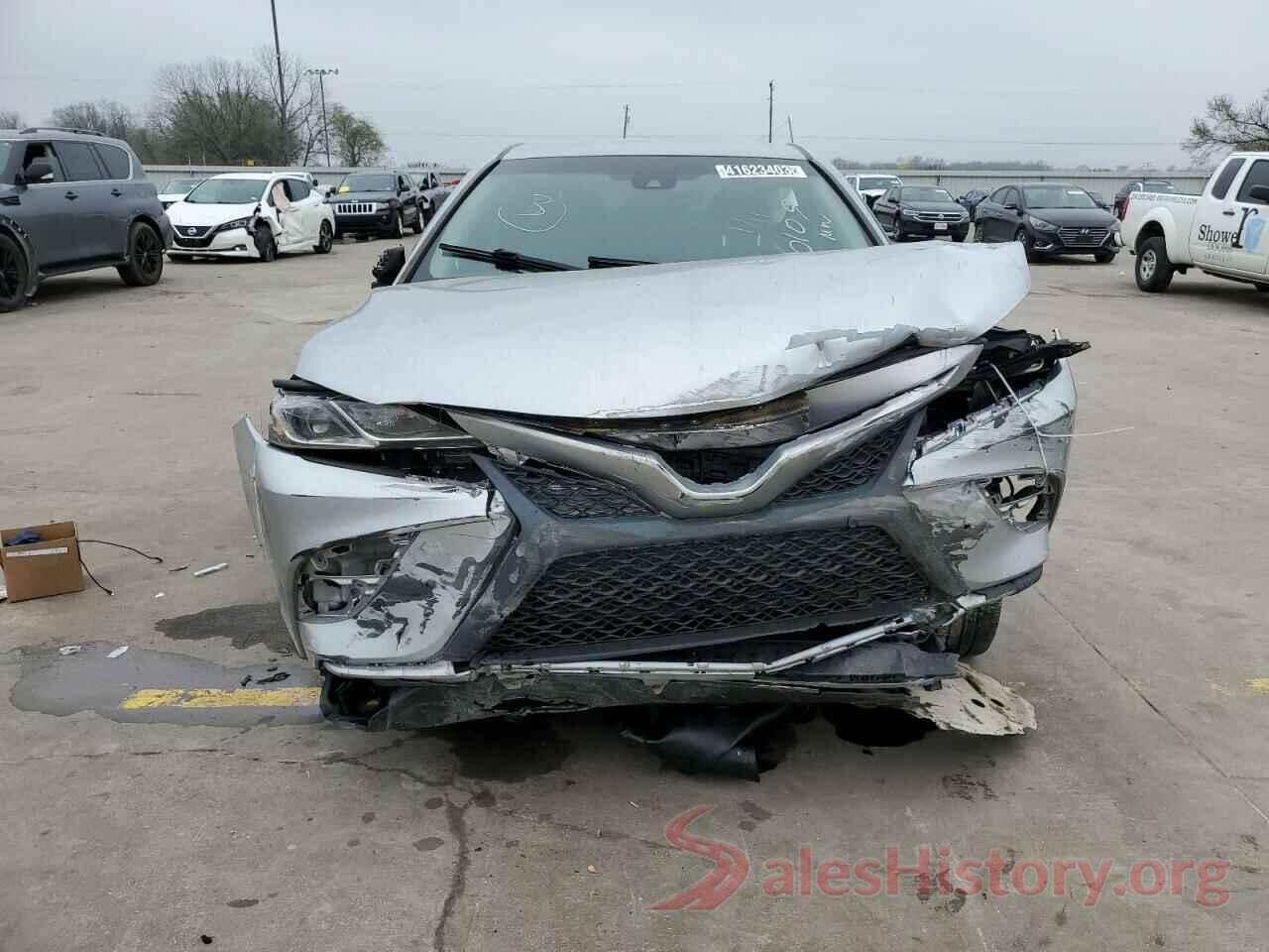 4T1B11HK5JU105236 2018 TOYOTA CAMRY