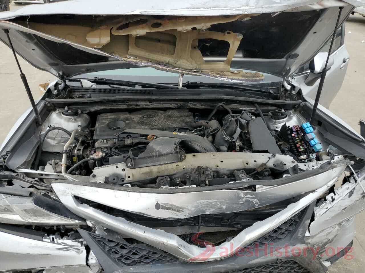 4T1B11HK5JU105236 2018 TOYOTA CAMRY