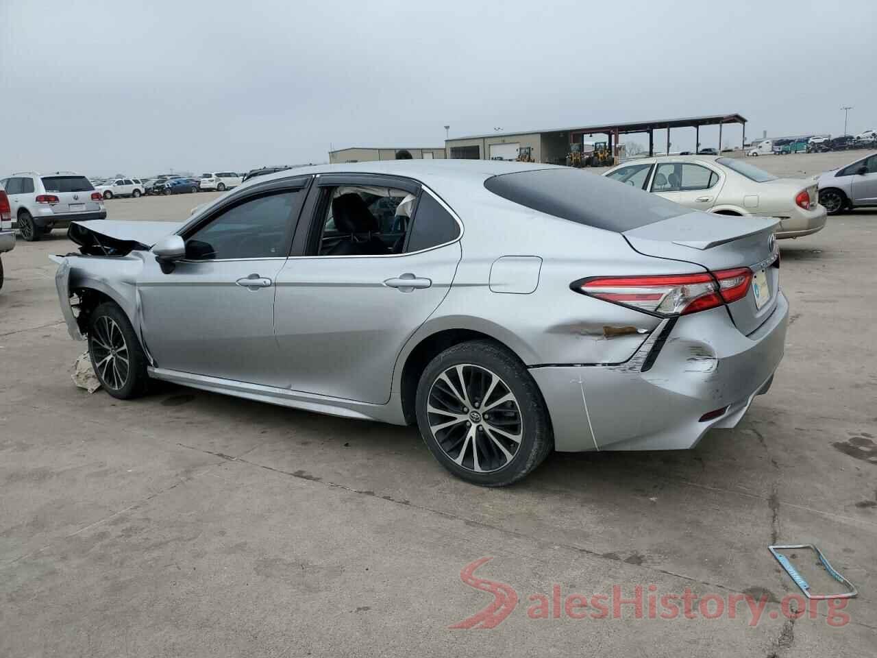 4T1B11HK5JU105236 2018 TOYOTA CAMRY