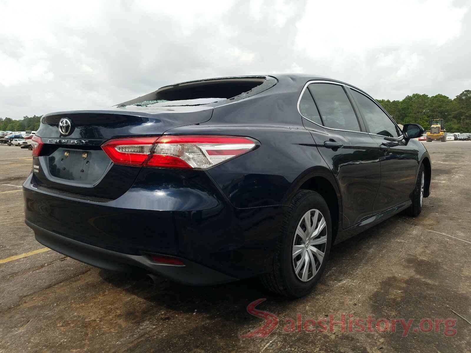 4T1B11HK3JU552275 2018 TOYOTA CAMRY