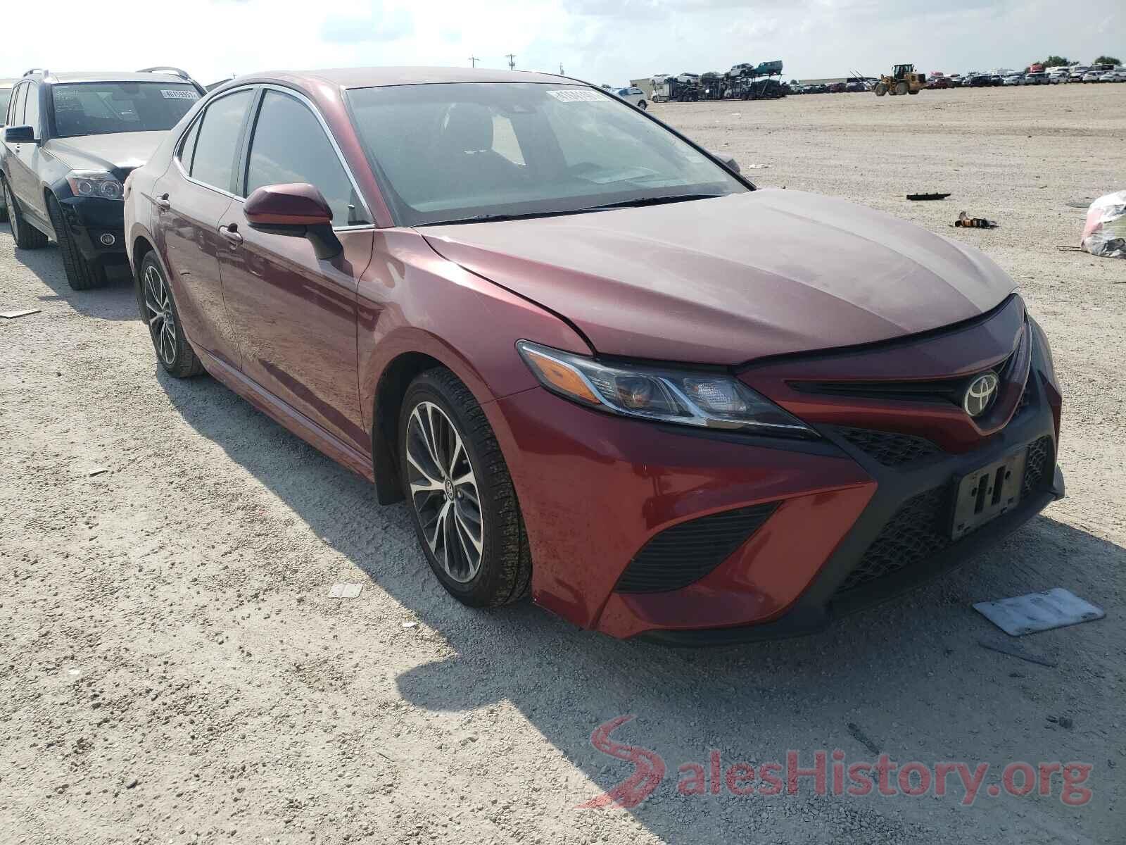 4T1B11HK1JU618841 2018 TOYOTA CAMRY