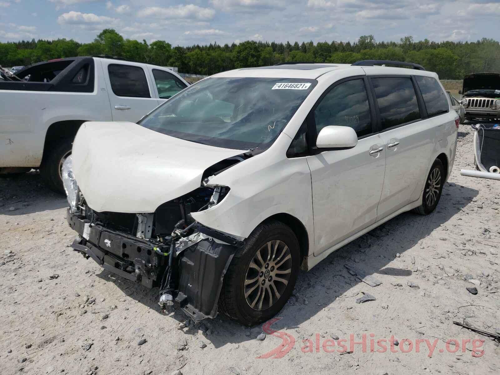 5TDYZ3DC2JS964435 2018 TOYOTA SIENNA