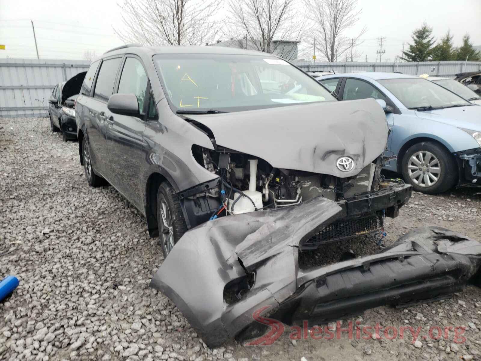 5TDKZ3DC1HS890232 2017 TOYOTA SIENNA