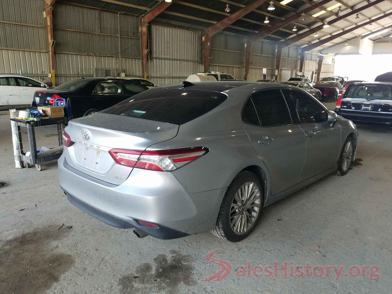 4T1BZ1HKXJU001852 2018 TOYOTA CAMRY