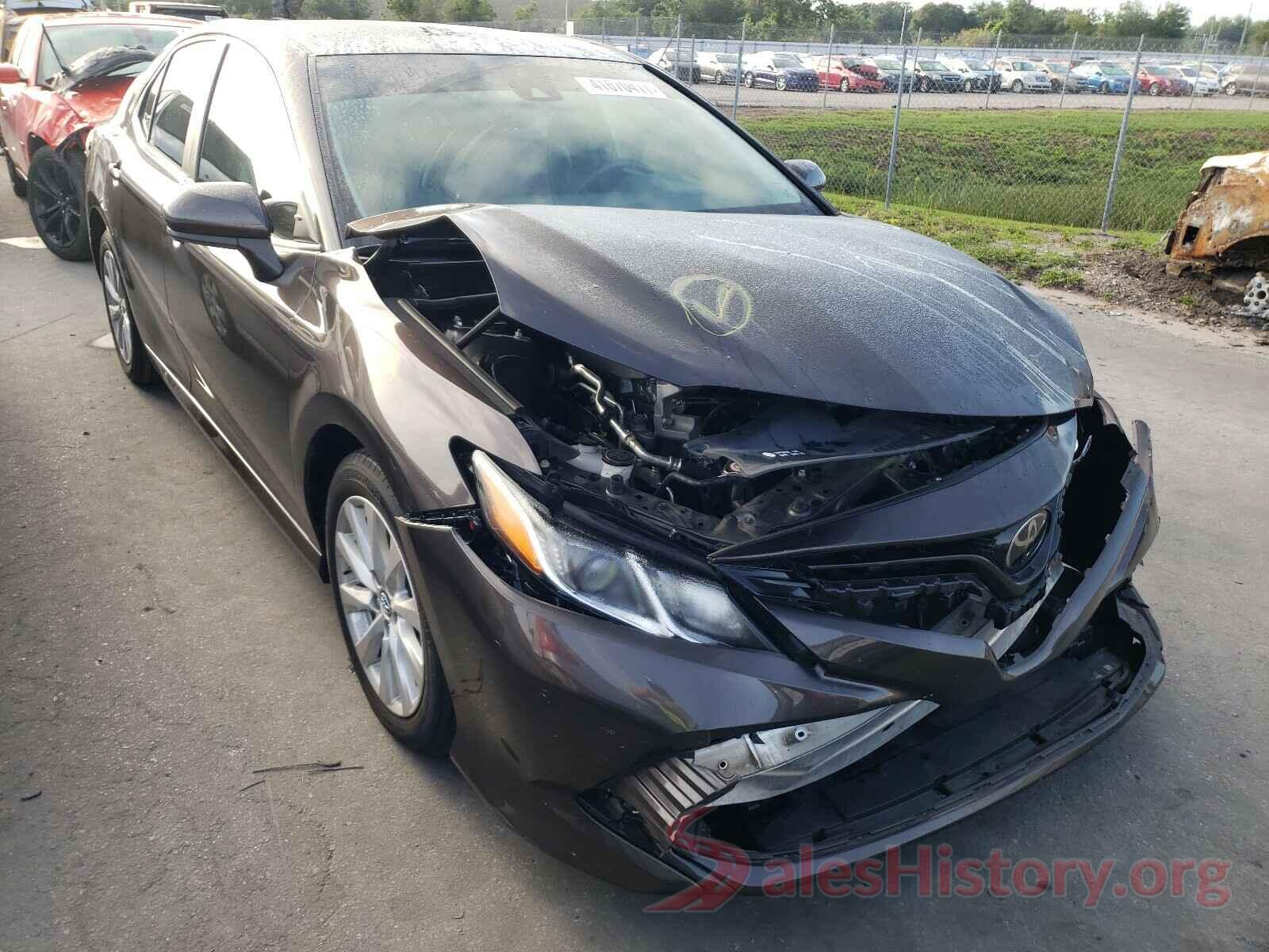 4T1B11HK6JU635912 2018 TOYOTA CAMRY