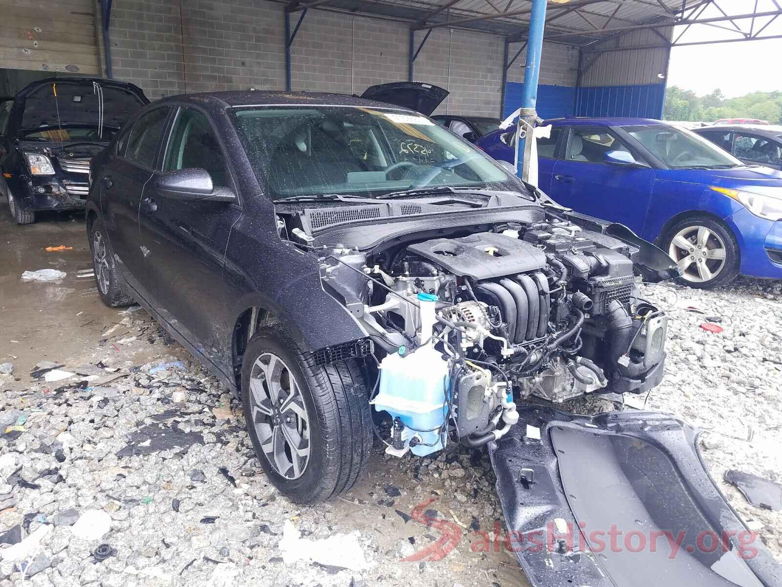 3KPF24AD4KE111240 2019 KIA FORTE