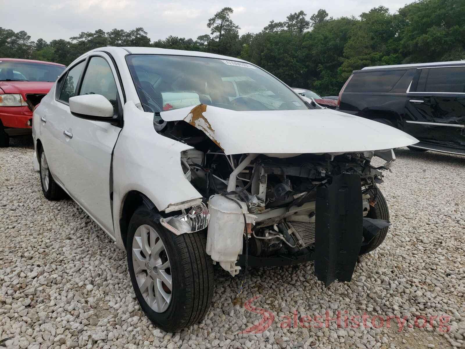 3N1CN7APXJL879064 2018 NISSAN VERSA