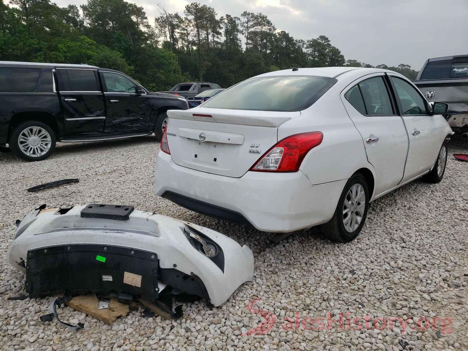 3N1CN7APXJL879064 2018 NISSAN VERSA