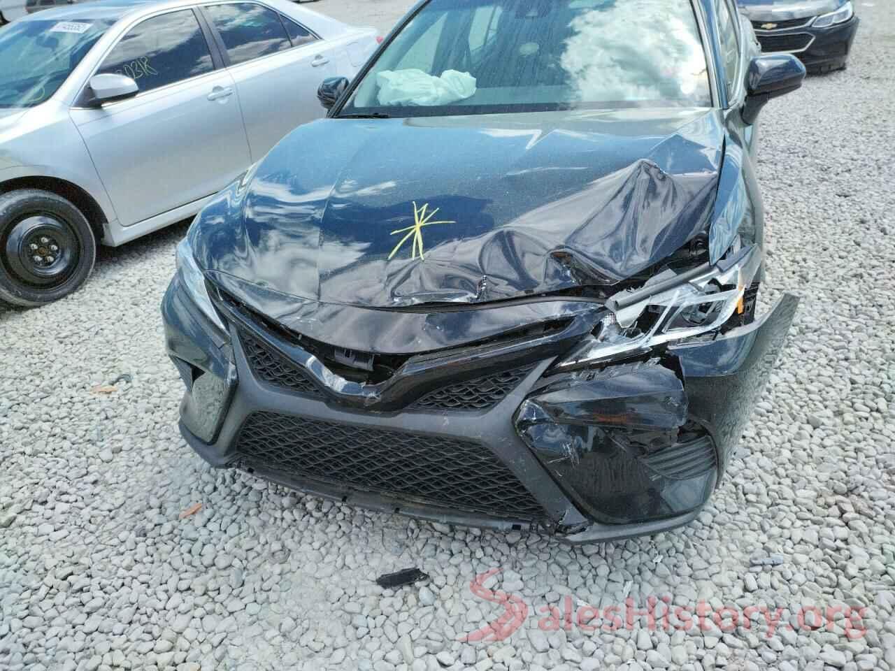 4T1B11HK6JU089158 2018 TOYOTA CAMRY