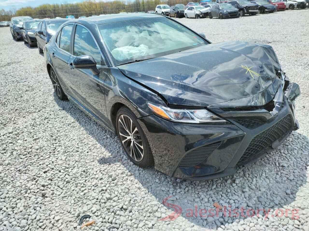 4T1B11HK6JU089158 2018 TOYOTA CAMRY