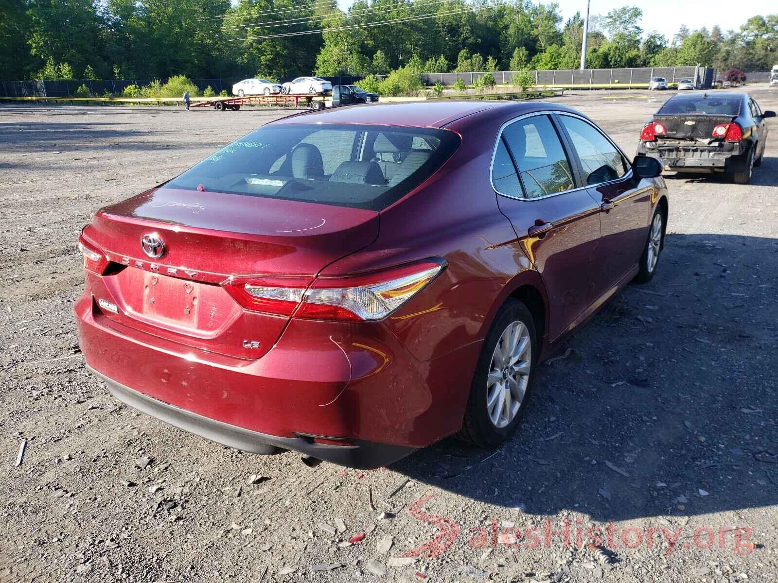 4T1B11HK5JU583480 2018 TOYOTA CAMRY