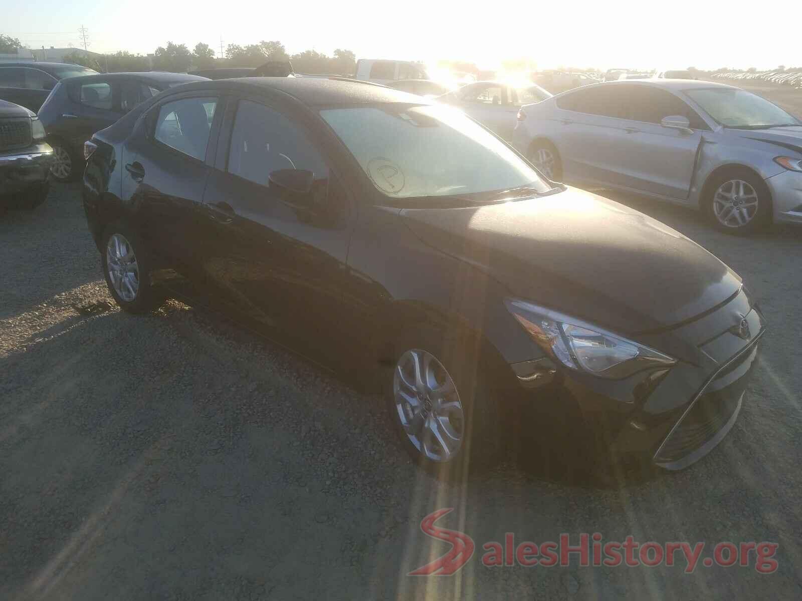 3MYDLBYV1HY191371 2017 TOYOTA YARIS