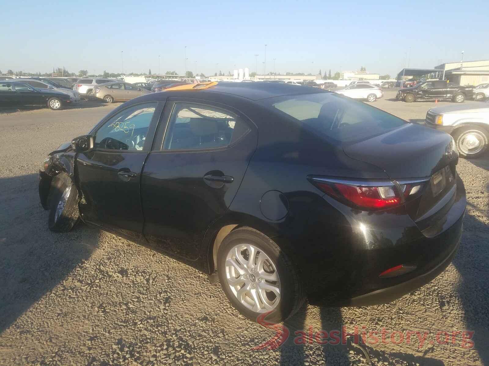 3MYDLBYV1HY191371 2017 TOYOTA YARIS