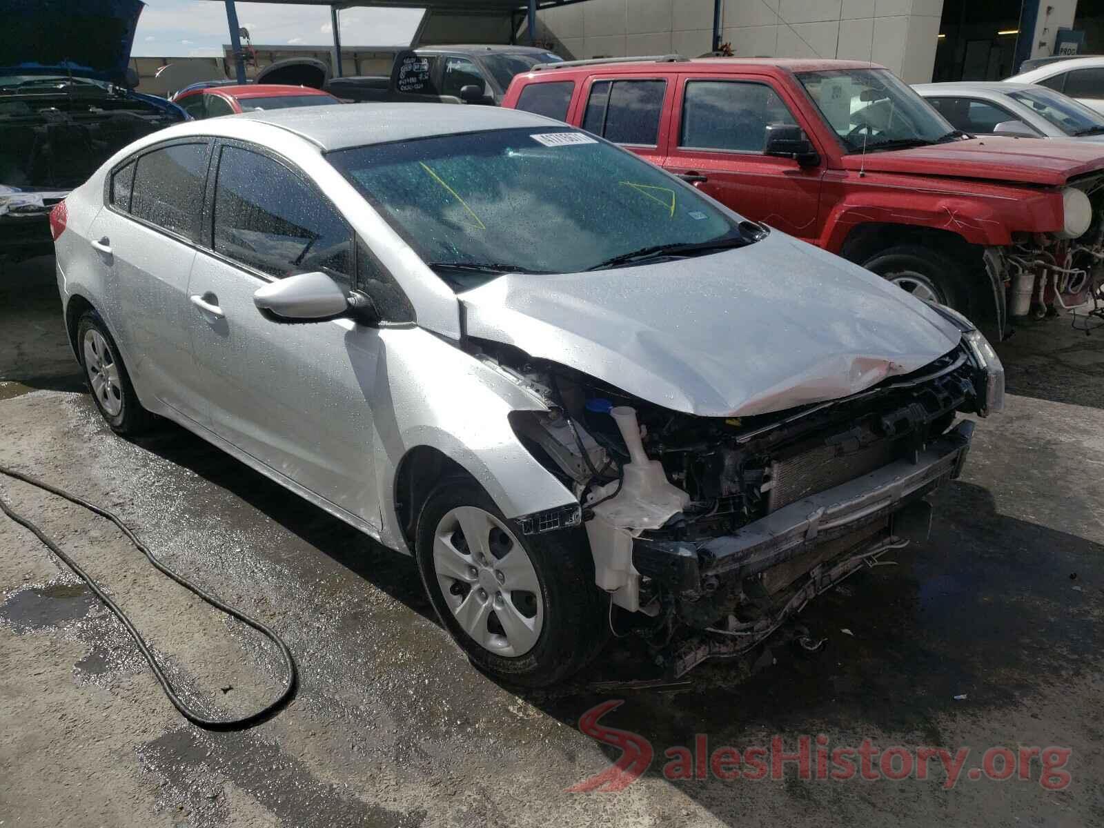 3KPFK4A76HE039900 2017 KIA FORTE