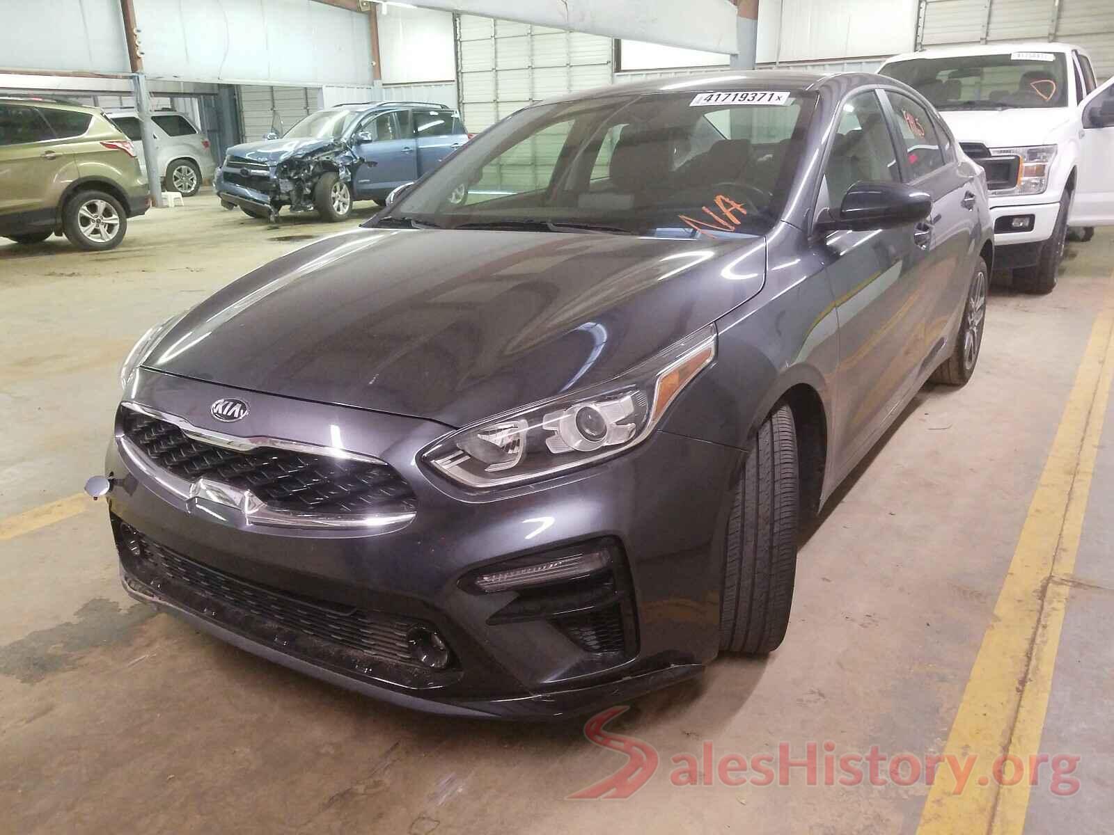 3KPF34AD1KE129899 2019 KIA FORTE