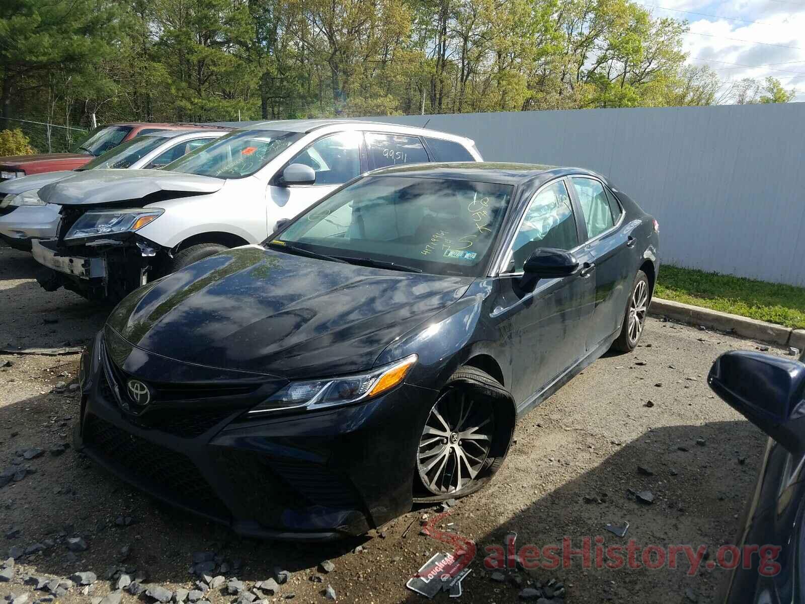 4T1B11HK0JU025598 2018 TOYOTA CAMRY