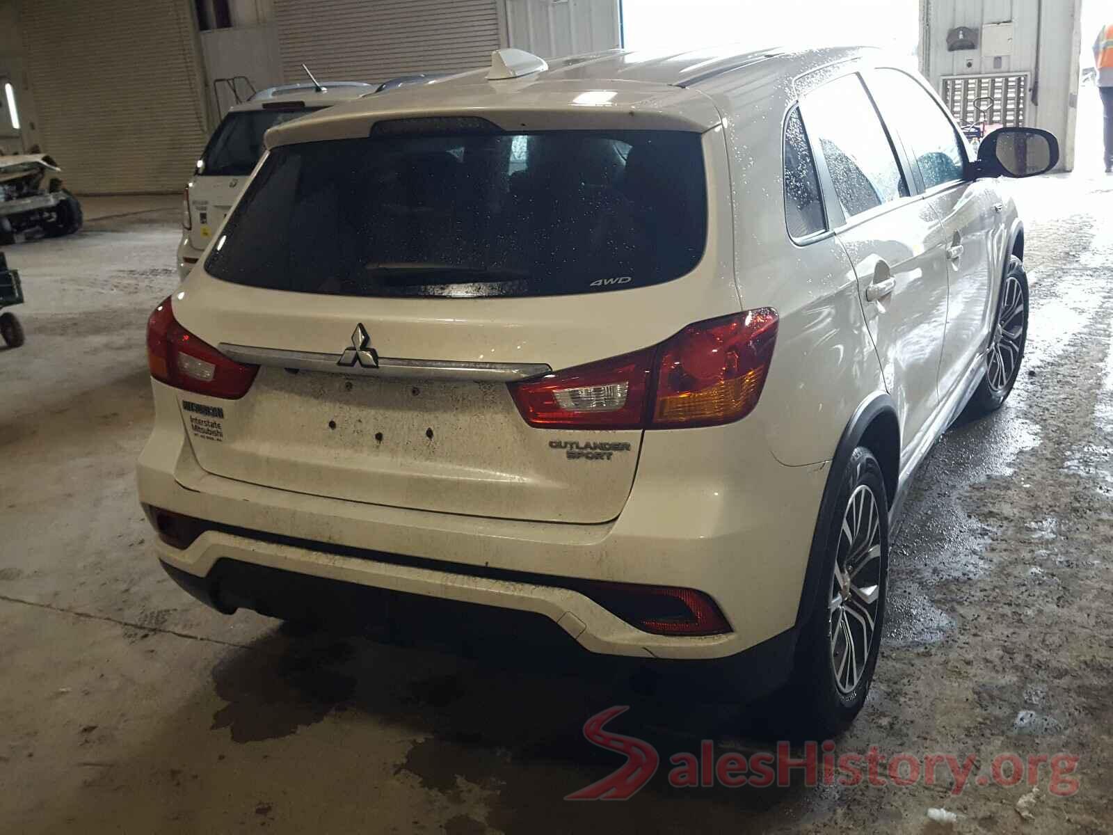 JA4AR3AU8JU023379 2018 MITSUBISHI OUTLANDER