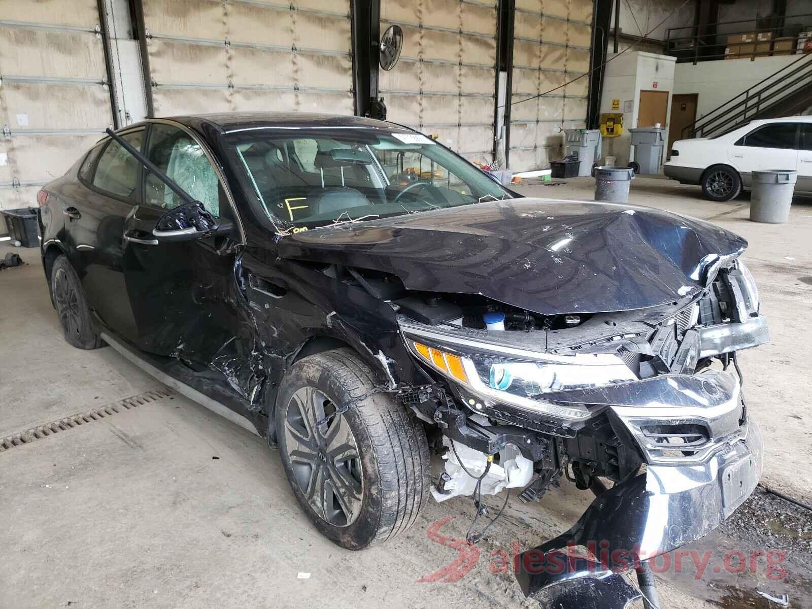 KNAGU4LE9J5024672 2018 KIA OPTIMA