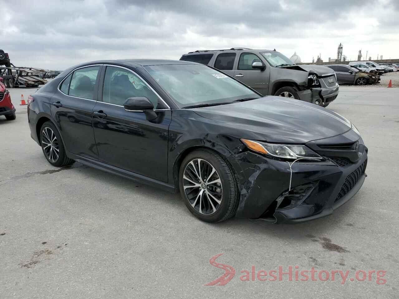 4T1B11HKXJU063761 2018 TOYOTA CAMRY