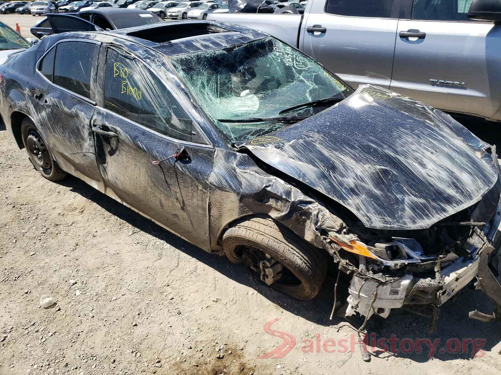 4T1B11HK8JU651108 2018 TOYOTA CAMRY