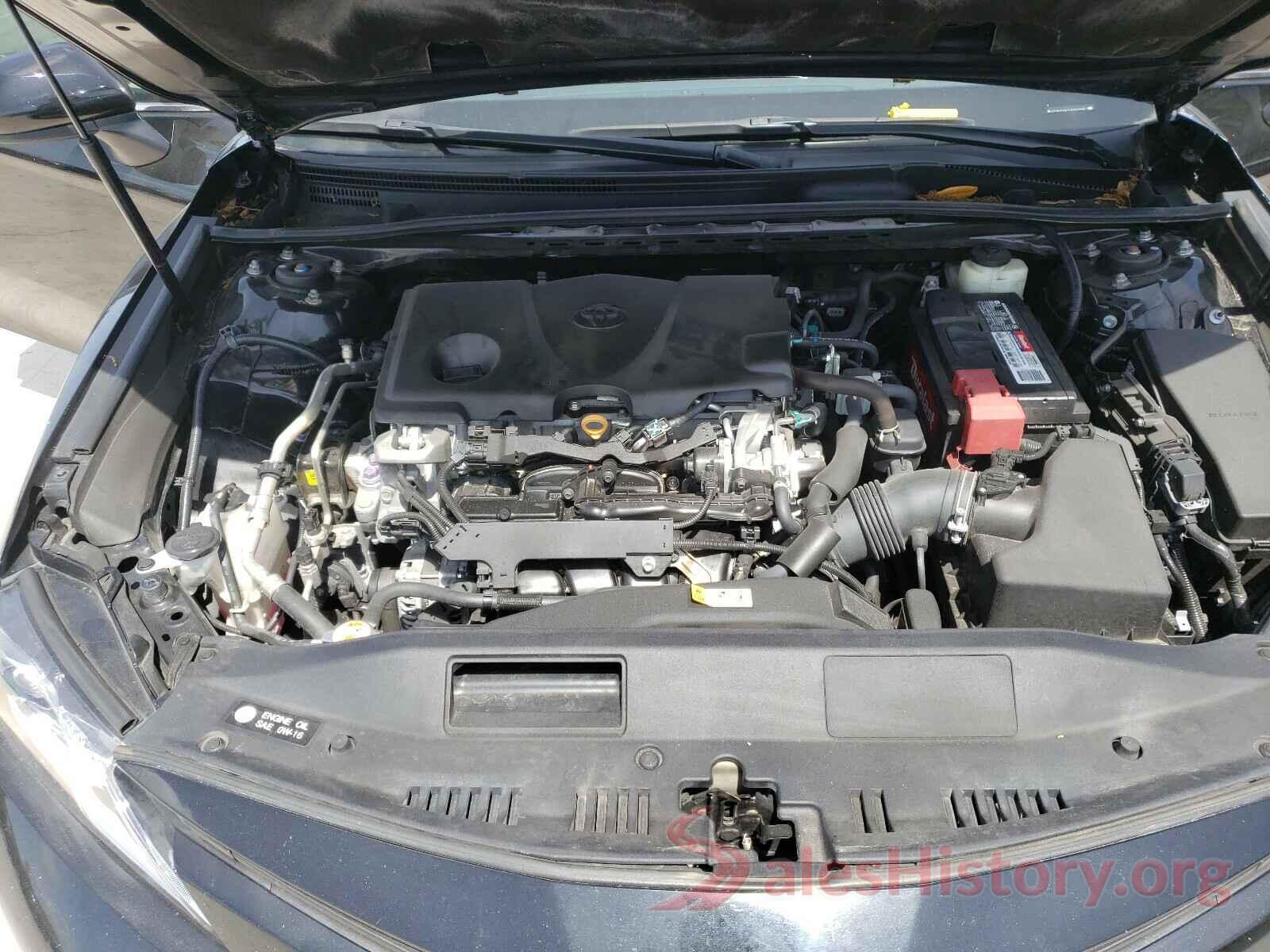 4T1B11HK2JU090565 2018 TOYOTA CAMRY