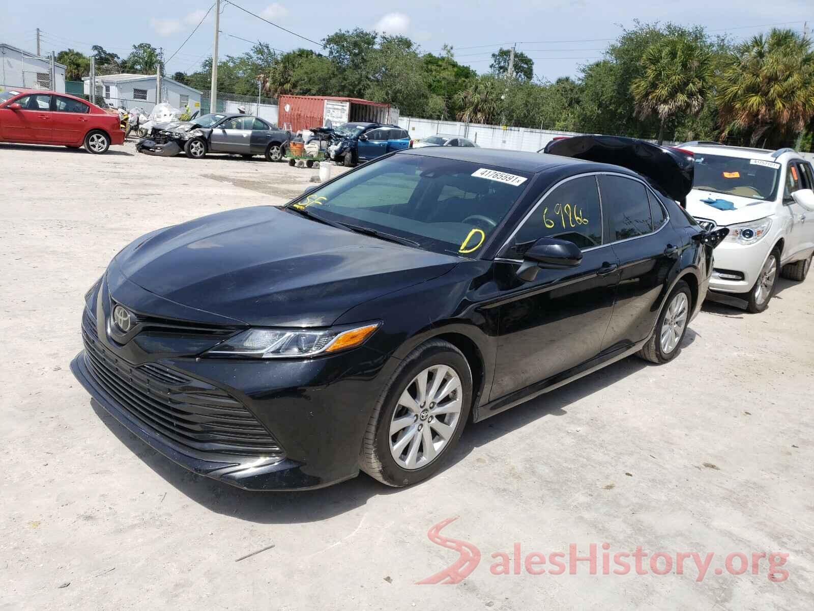 4T1B11HK2JU090565 2018 TOYOTA CAMRY