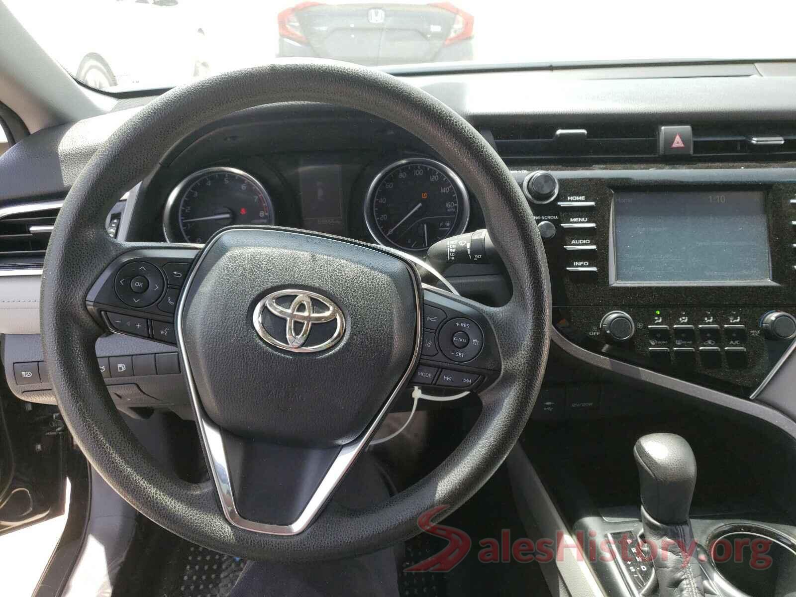 4T1B11HK2JU090565 2018 TOYOTA CAMRY