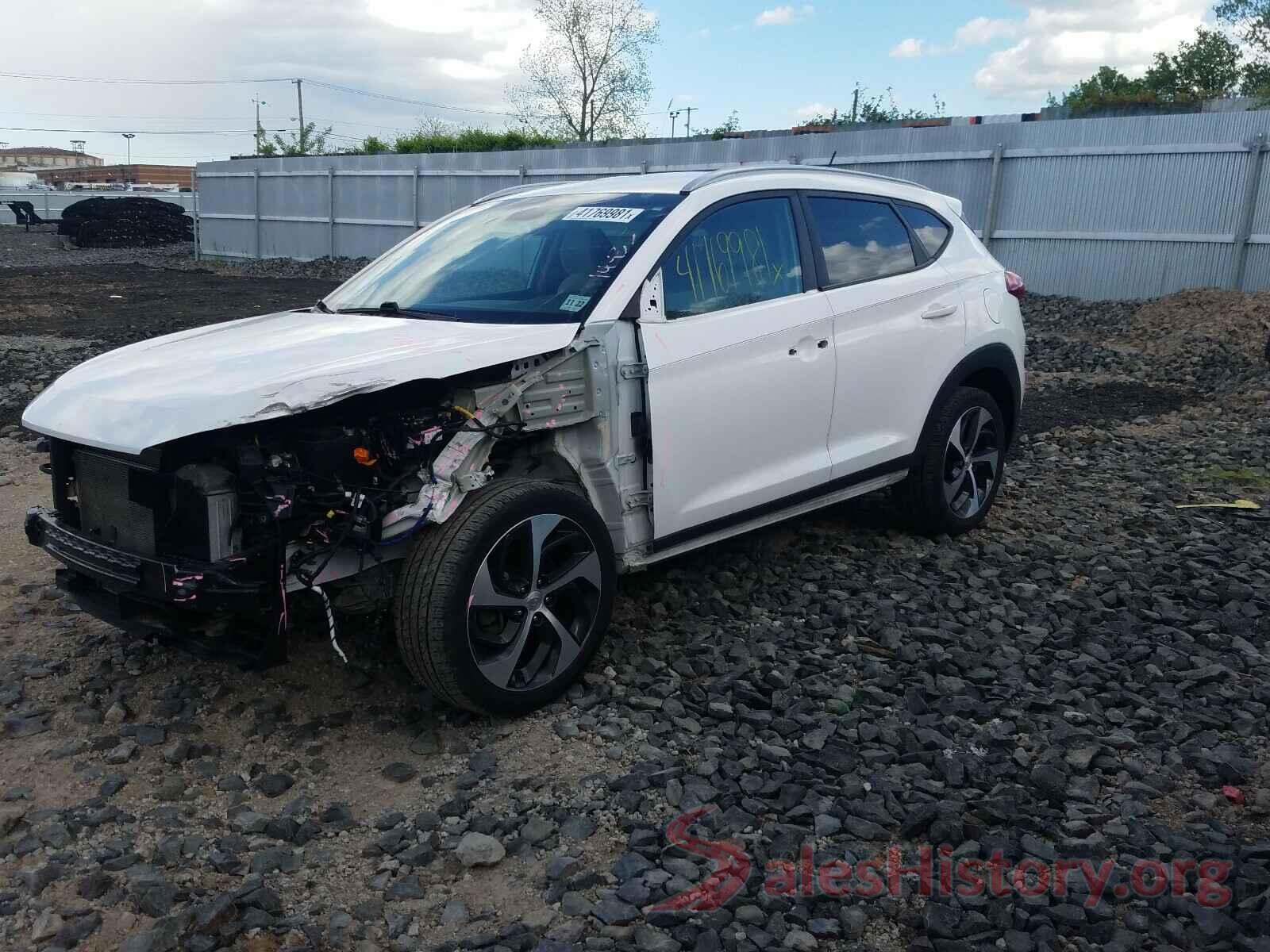 KM8J3CA2XHU592178 2017 HYUNDAI TUCSON