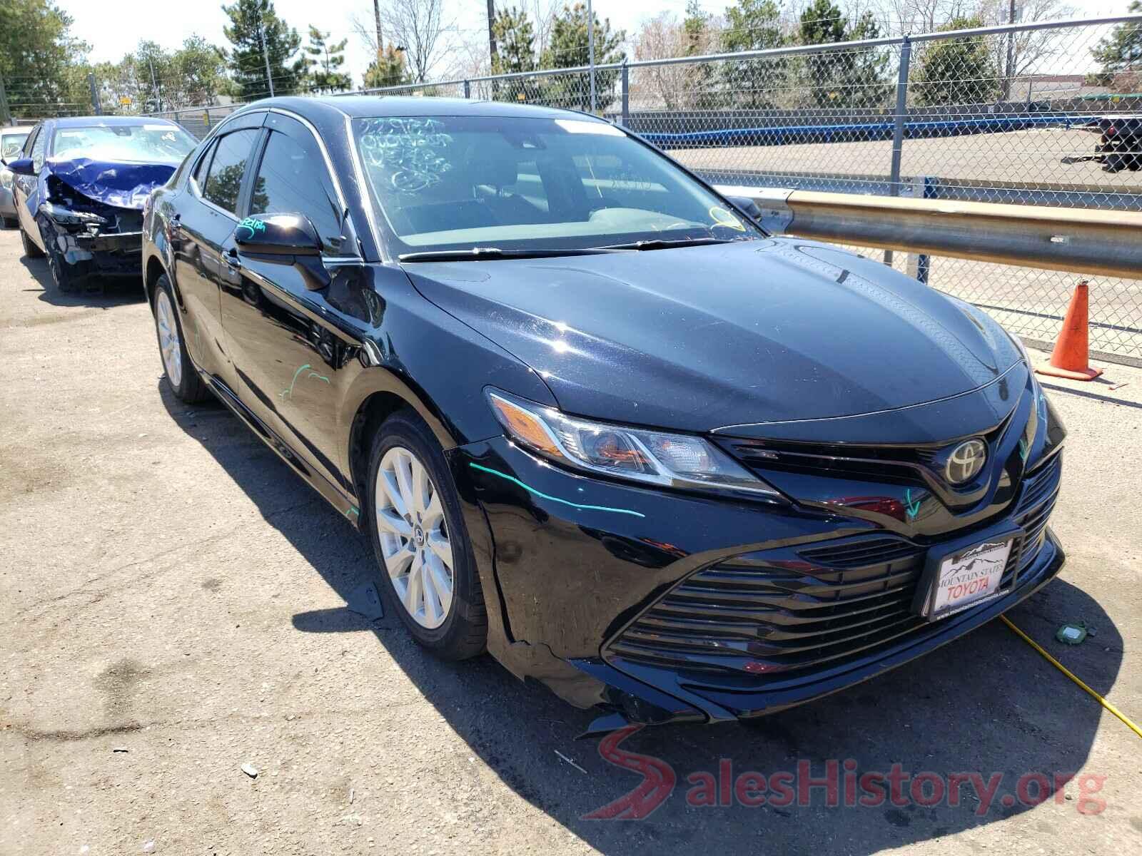 4T1B11HK9JU117258 2018 TOYOTA CAMRY