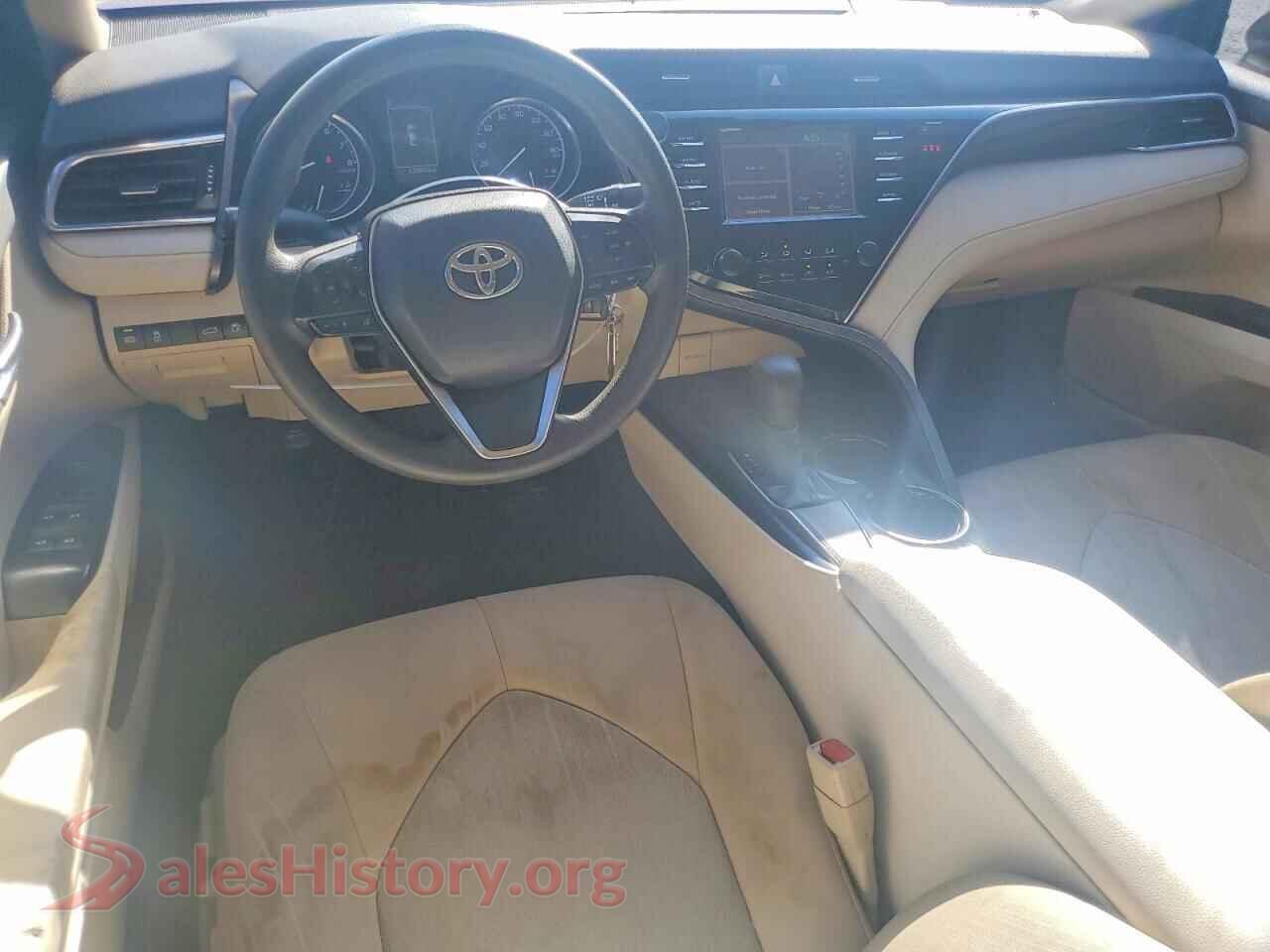 2018 TOYOTA CAMRY VIN 4T1B11HK2JU535550, interior dashboard