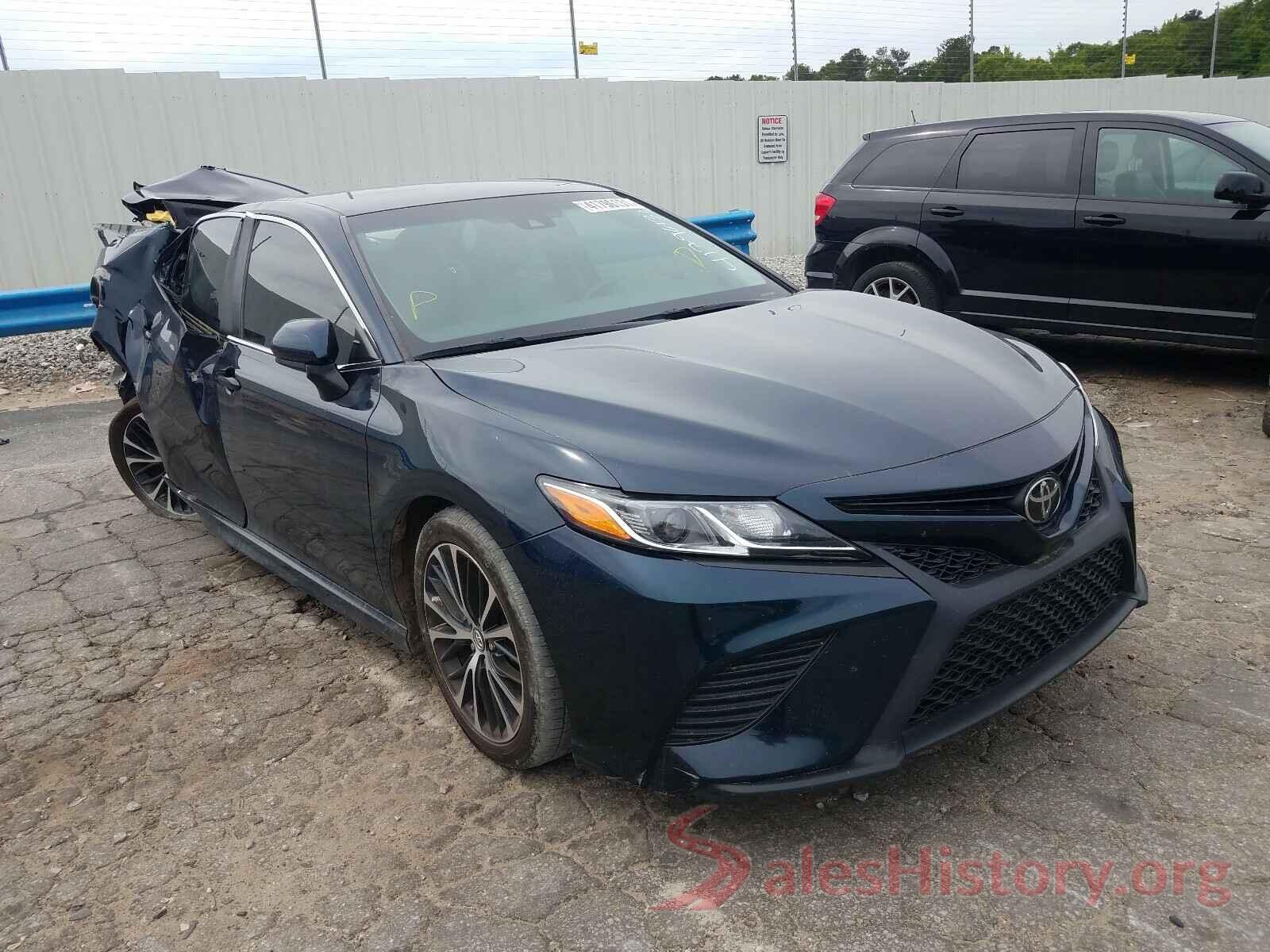 4T1B11HKXJU547171 2018 TOYOTA CAMRY