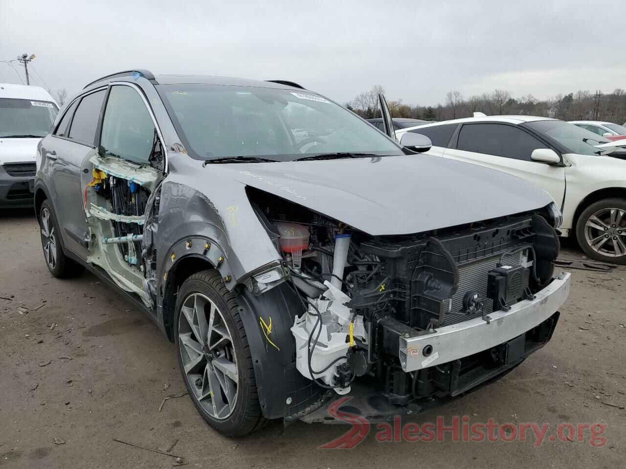 KNDCC3LCXN5498312 2022 KIA NIRO