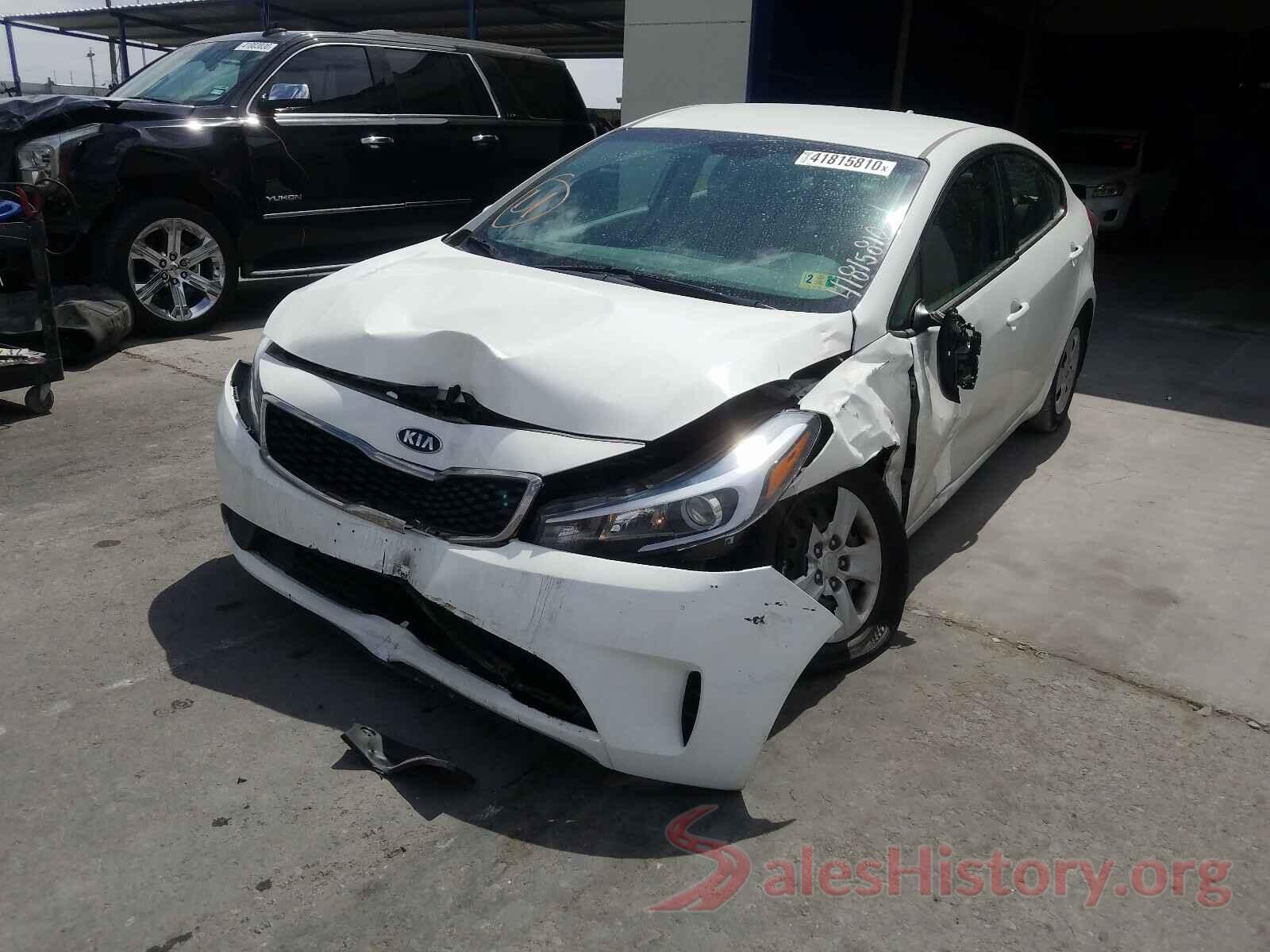 3KPFK4A76HE058589 2017 KIA FORTE