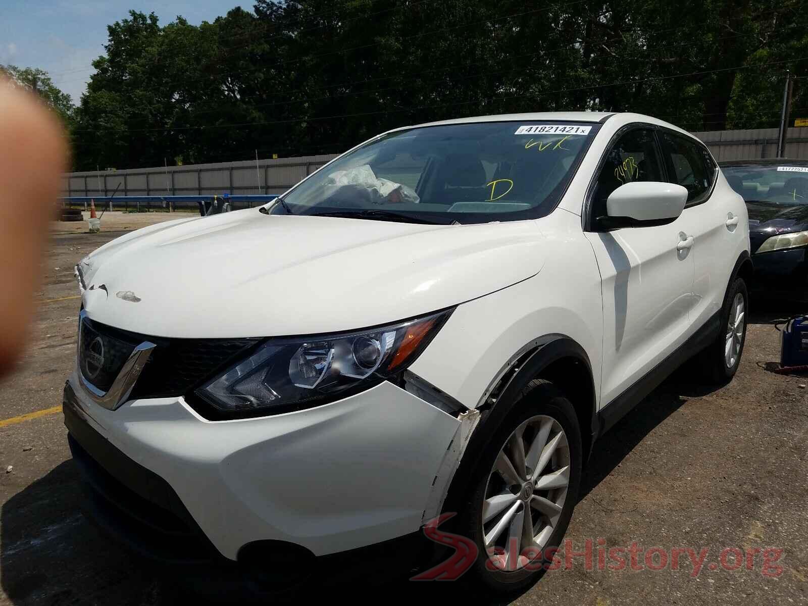 JN1BJ1CR0JW267713 2018 NISSAN ROGUE