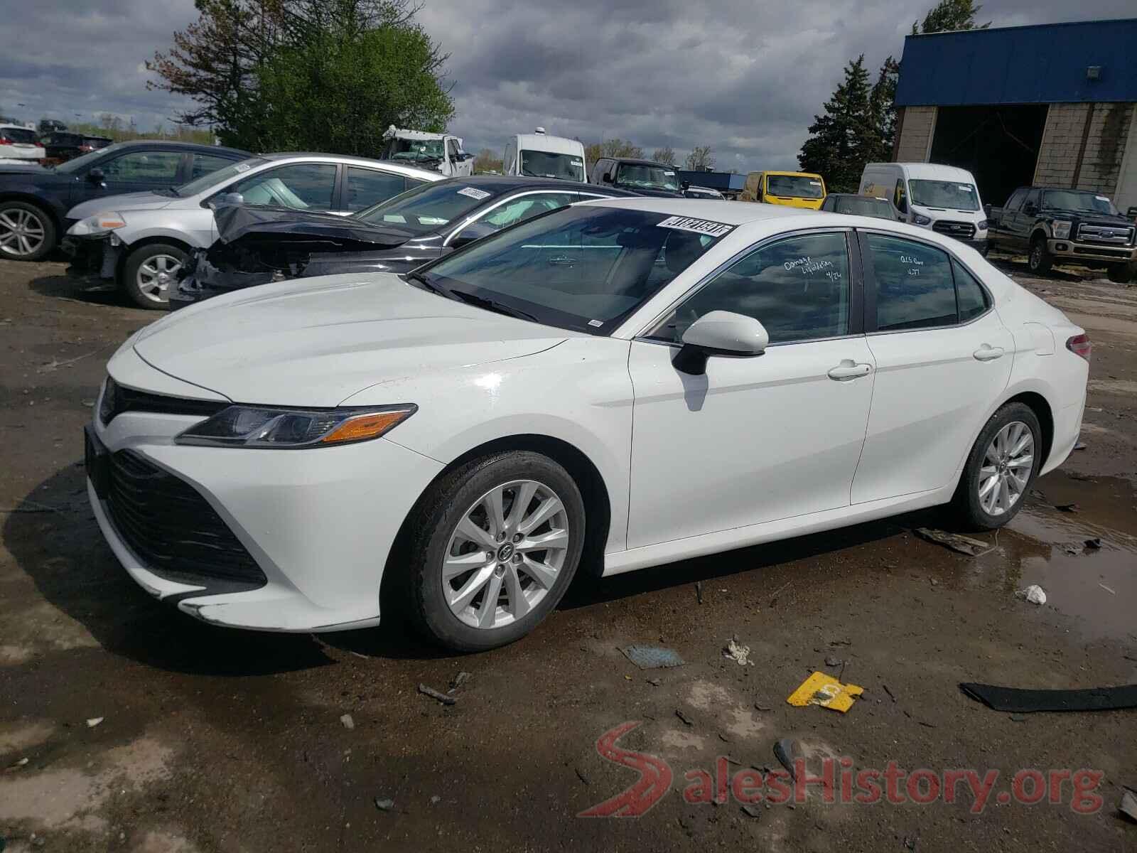 4T1B11HKXKU776077 2019 TOYOTA CAMRY