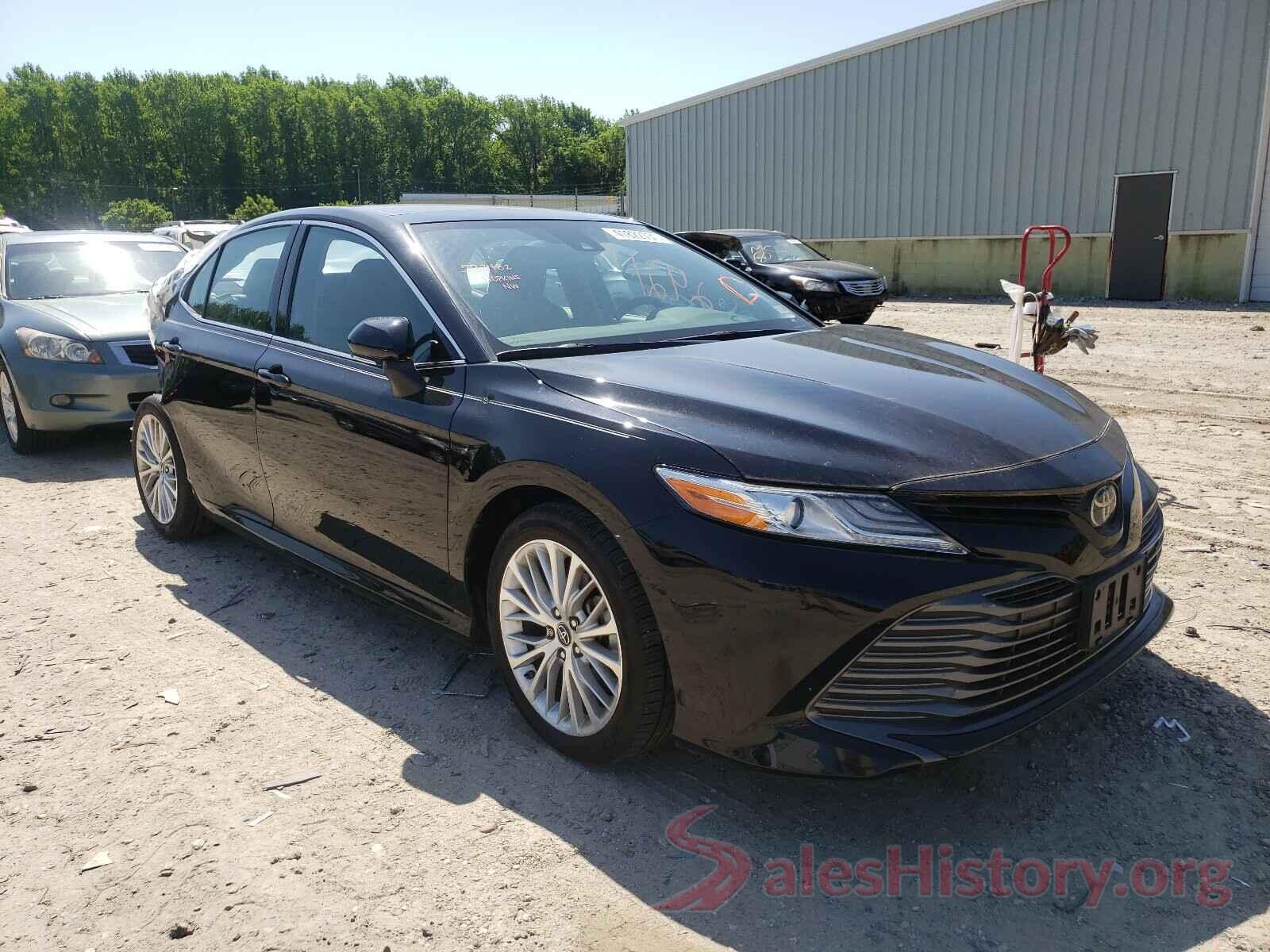 4T1B11HK2KU700269 2019 TOYOTA CAMRY