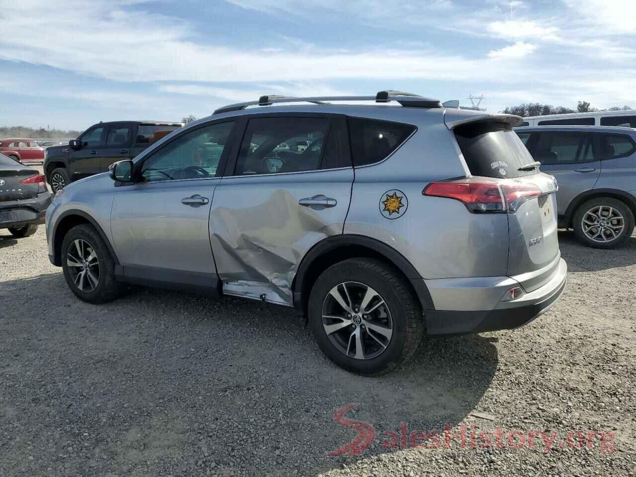 2T3RFREV2JW817160 2018 TOYOTA RAV4