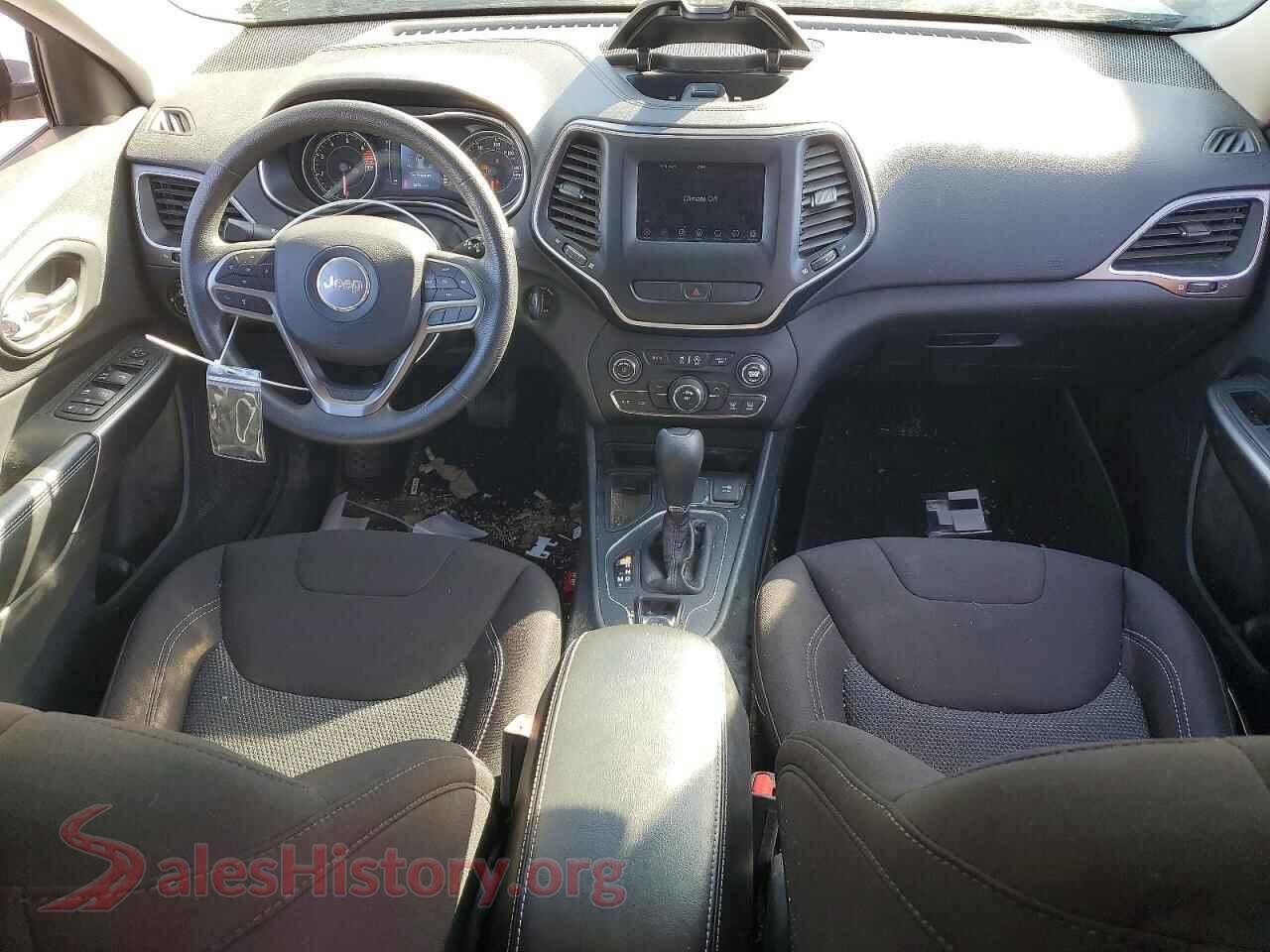 2019 JEEP CHEROKEE VIN 1C4PJLCB5KD308500, interior dashboard