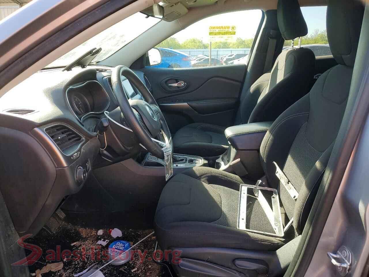 2019 JEEP CHEROKEE VIN 1C4PJLCB5KD308500, engine bay