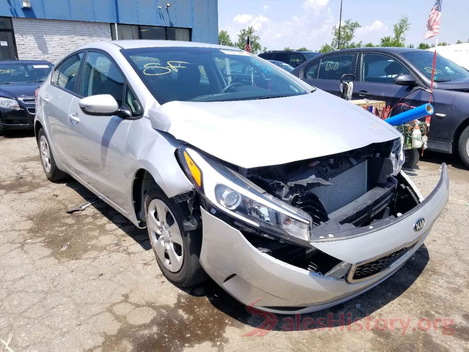 3KPFL4A7XHE027780 2017 KIA FORTE