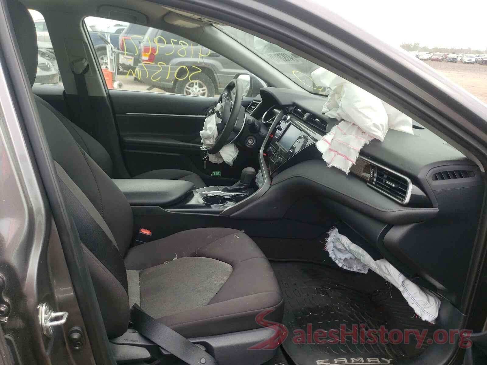 4T1B11HK0KU252758 2019 TOYOTA CAMRY