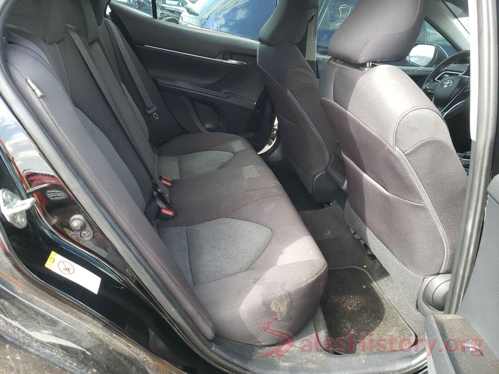 4T1B11HK7JU594772 2018 TOYOTA CAMRY