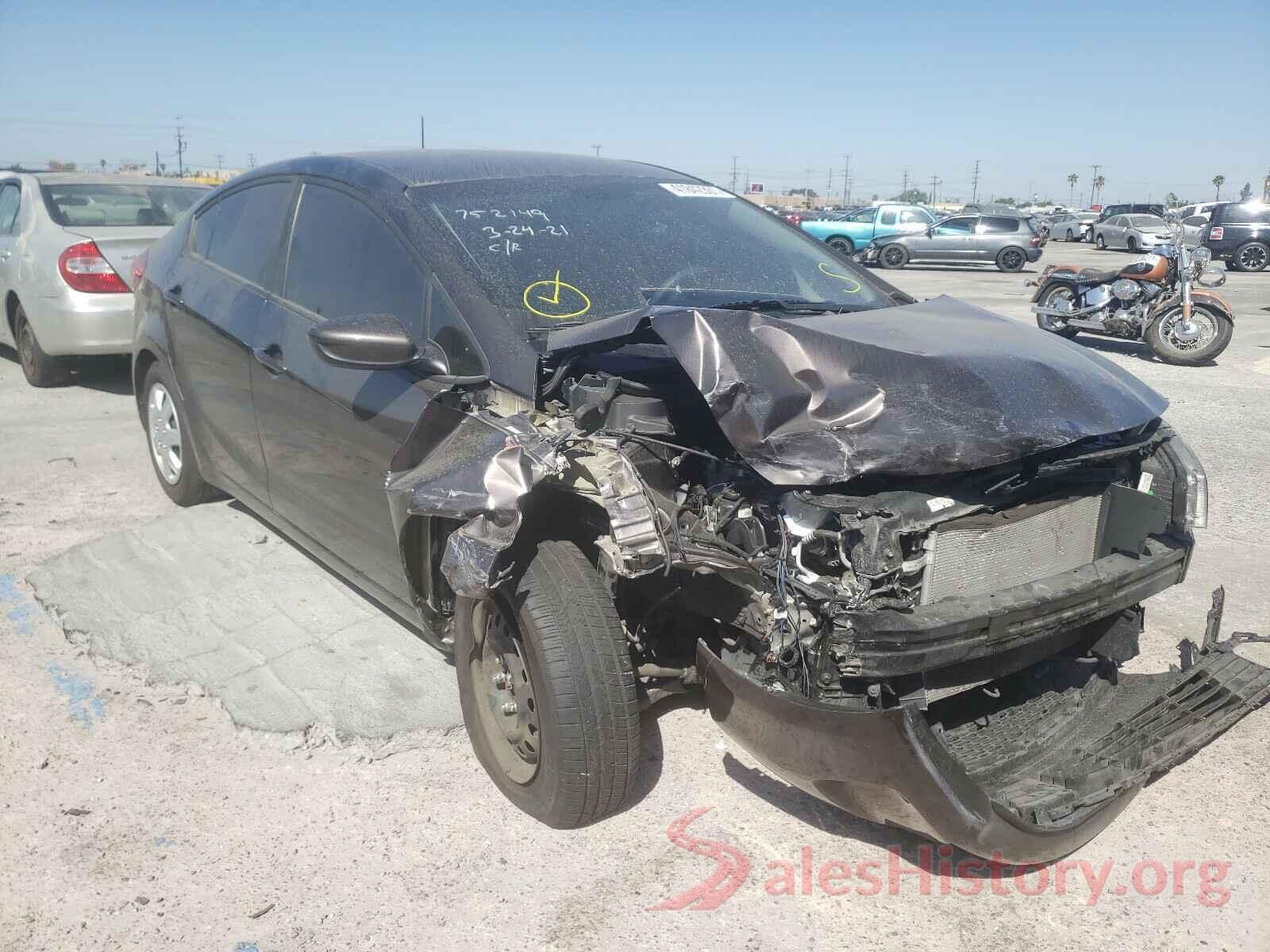 3KPFK4A77HE154103 2017 KIA FORTE