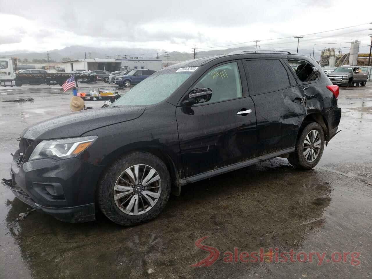 5N1DR2MM3JC613919 2018 NISSAN PATHFINDER