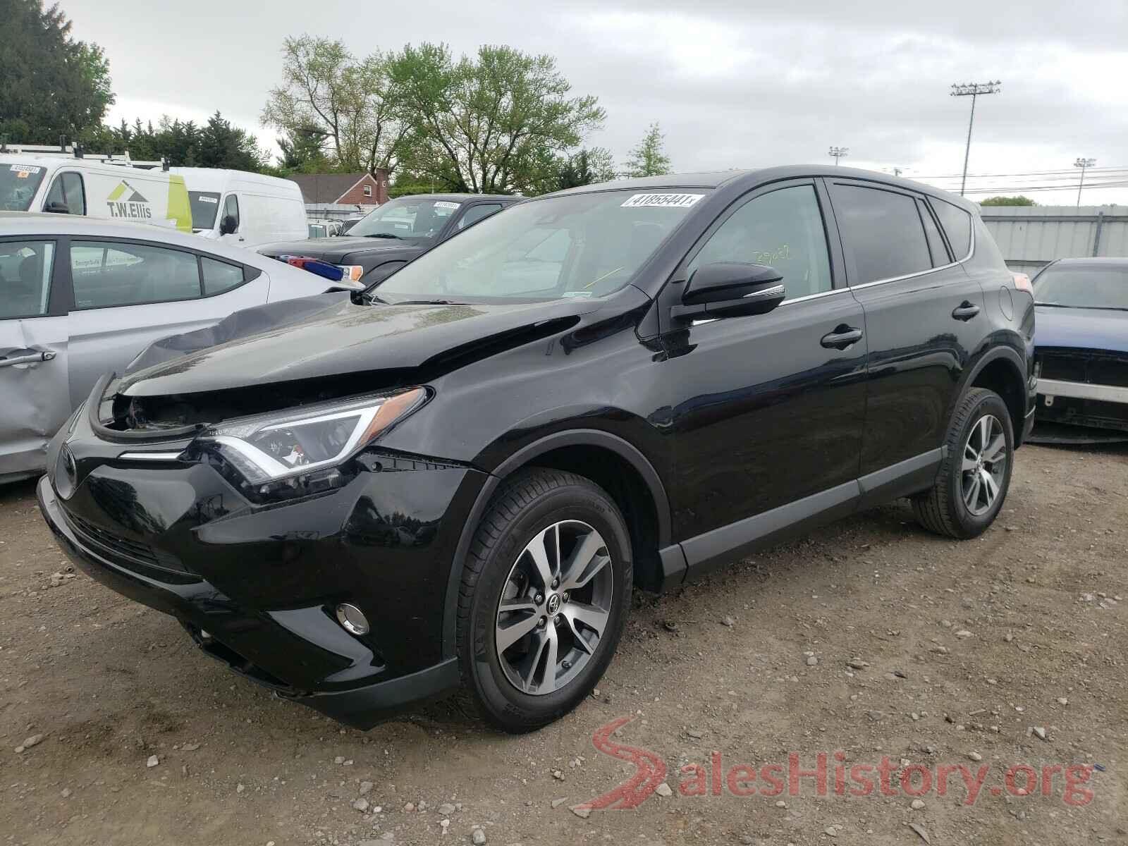 2T3RFREV8JW705480 2018 TOYOTA RAV4