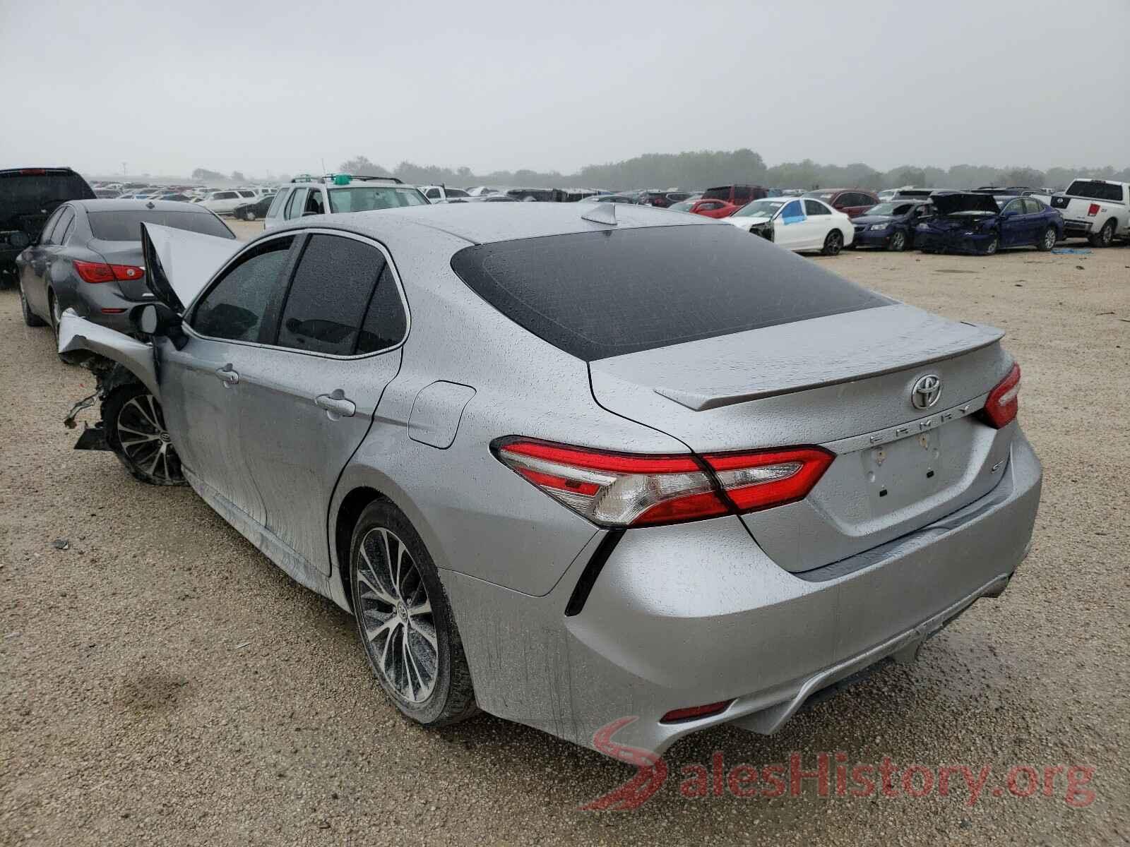 4T1B11HK8JU075018 2018 TOYOTA CAMRY