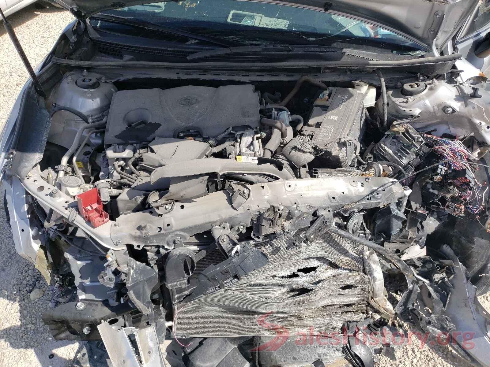 4T1B11HK8JU075018 2018 TOYOTA CAMRY