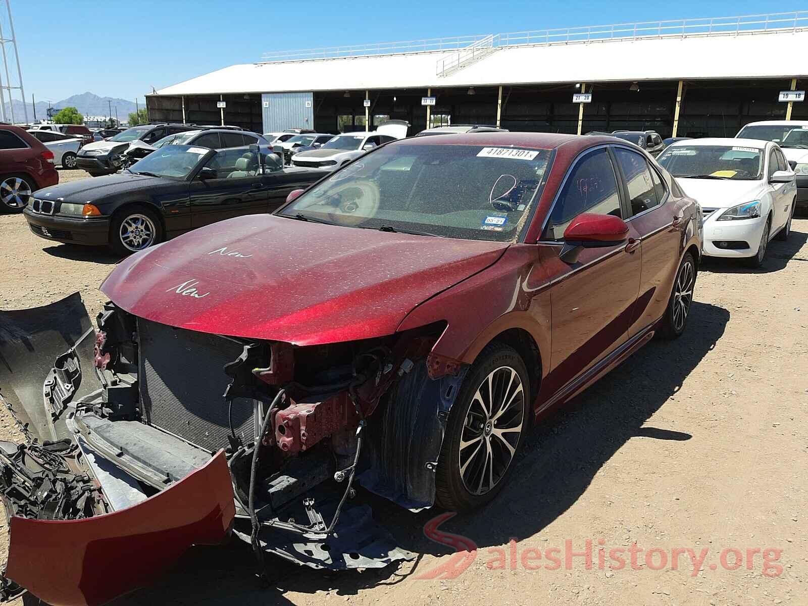 4T1B11HK6JU599624 2018 TOYOTA CAMRY